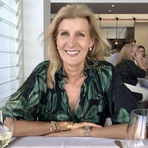 Meet your Posher, Pauline